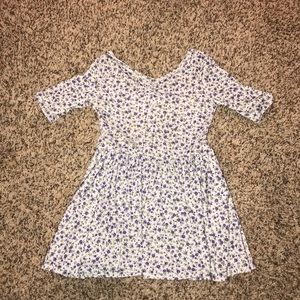 Beautiful floral dress size 12-24 months